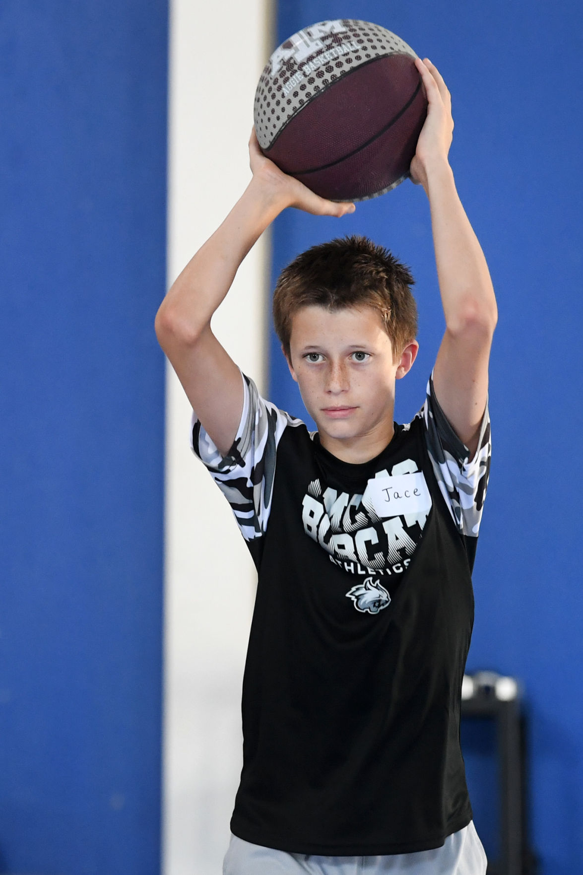 Alex Caruso basketball camp